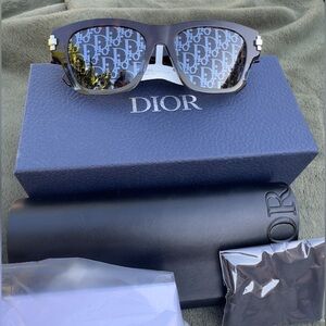 New with tags Authentic Dior Men's Sunglasses BLACKSUIT XL S2U 92B8